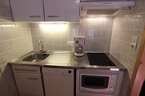 Les Glaciers - keuken met magnetron en inductieplaat
